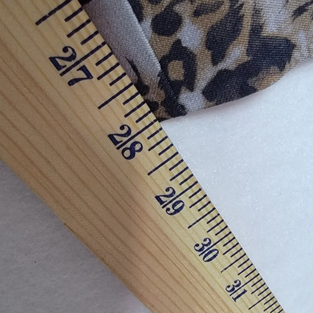 Krazy Larry Leopard Print Leggings‎ SIZE 6. #715